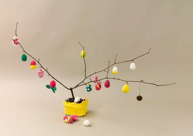 Easter Egg Tree to make with your Toddler