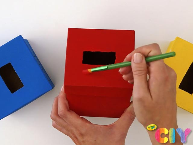 Crayola_DIY-Recycling-Game_Step-Out-02