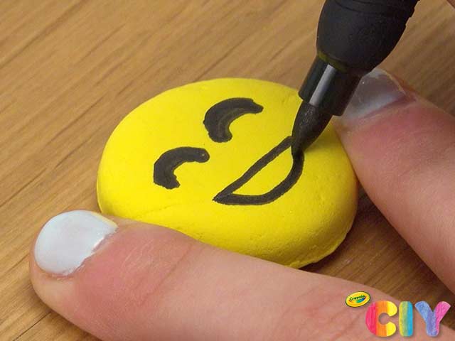 Emoji-Magnets-Magnet-Board-Crayola-CIY_Visual-Step-3
