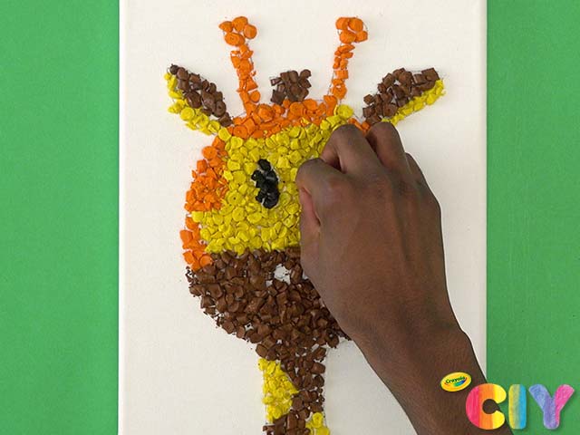 Giraffe-Crayon-Mosaic-Crayola-CIY_Visual-Step-4