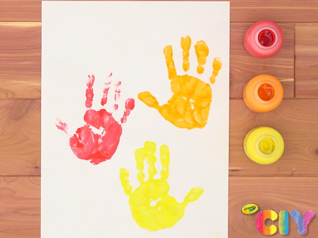Mothers-Day-Handprint-Flowers_Step-01