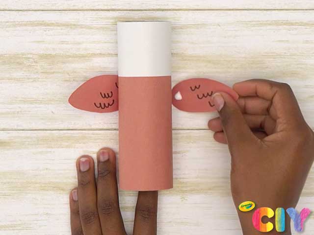 Paper-Towel-Roll-Eagle-Crayola-CIY_Visual-Step-13