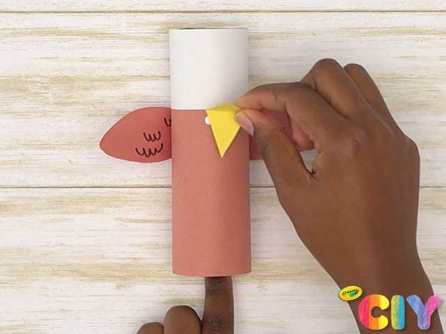 Paper-Towel-Roll-Eagle-Crayola-CIY_Visual-Step-14