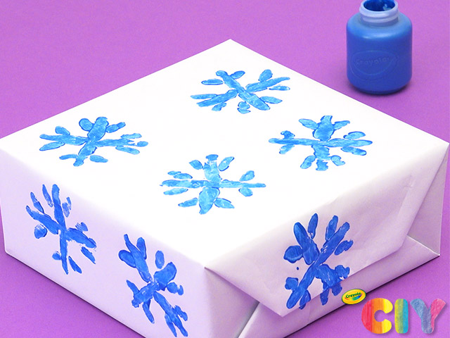 Snowflake-Stamp-Wrapping-Paper_Step-05