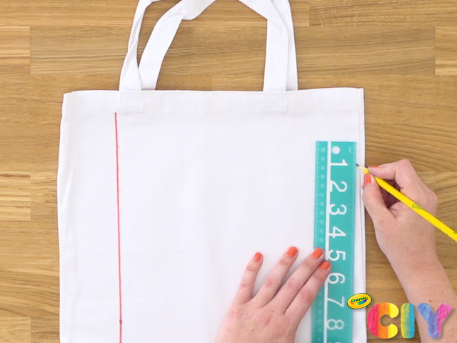Decorate Canvas Tote Bags With Fabric Markers - creative jewish mom