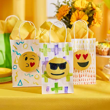 DIY-Emoji-Gift-Bag-Product-Card