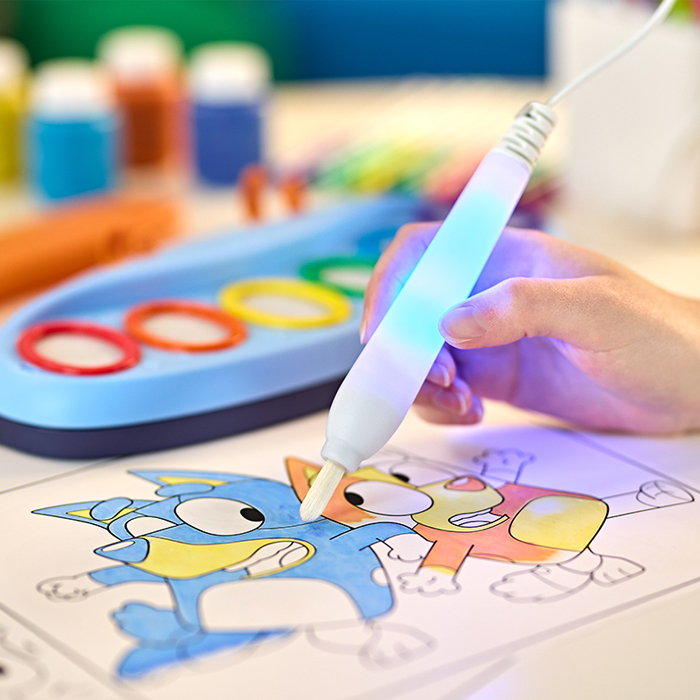 Color Wonder Magic Light Brush