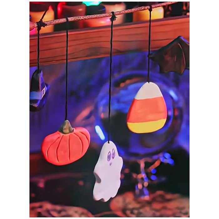 Halloween Model Magic Door Hanger craft