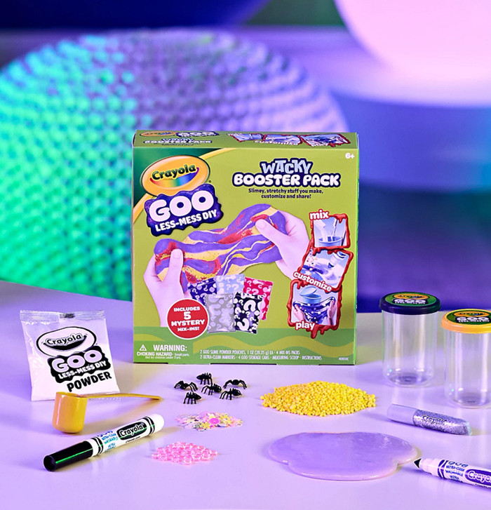 Crayola Goo Wacky Booster Set, box on a table with Goo powder, Crayola  markers and empty pots
